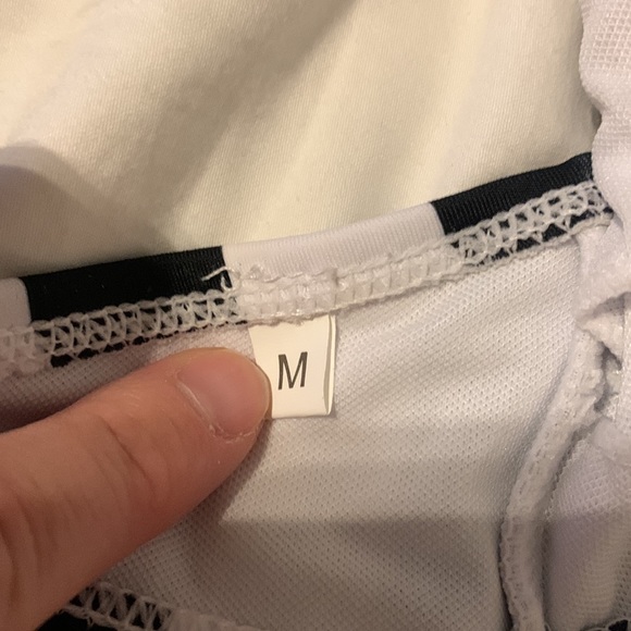 ✨BRAND NEW BATHING SUIT SIZE MEDIUM✨ - Picture 3 of 3